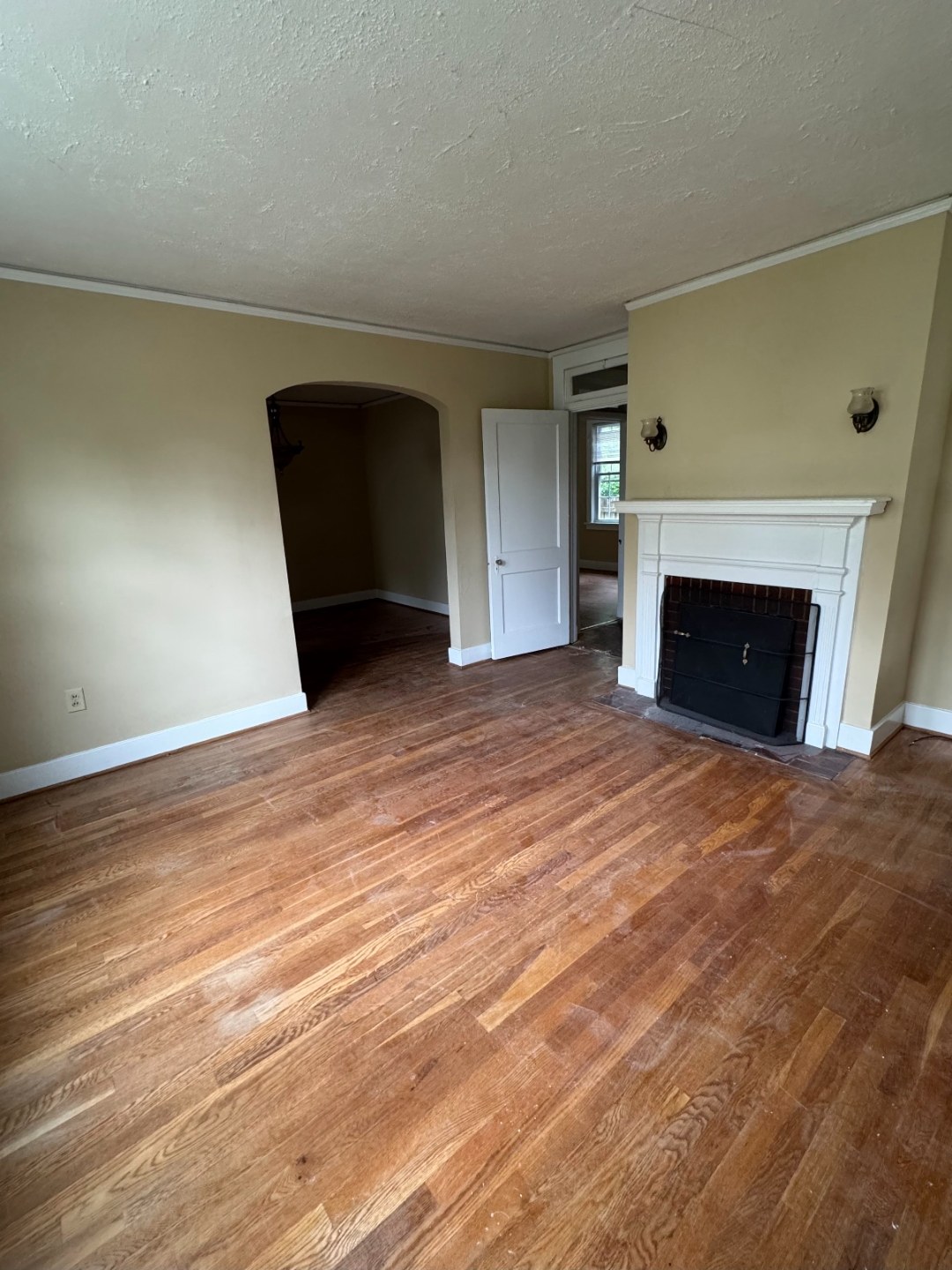 Floor and wall refresh — before